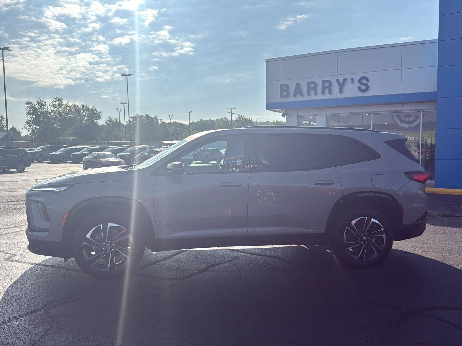 Used 2026 Buick Enclave Sport Touring AWD/4WD image 2