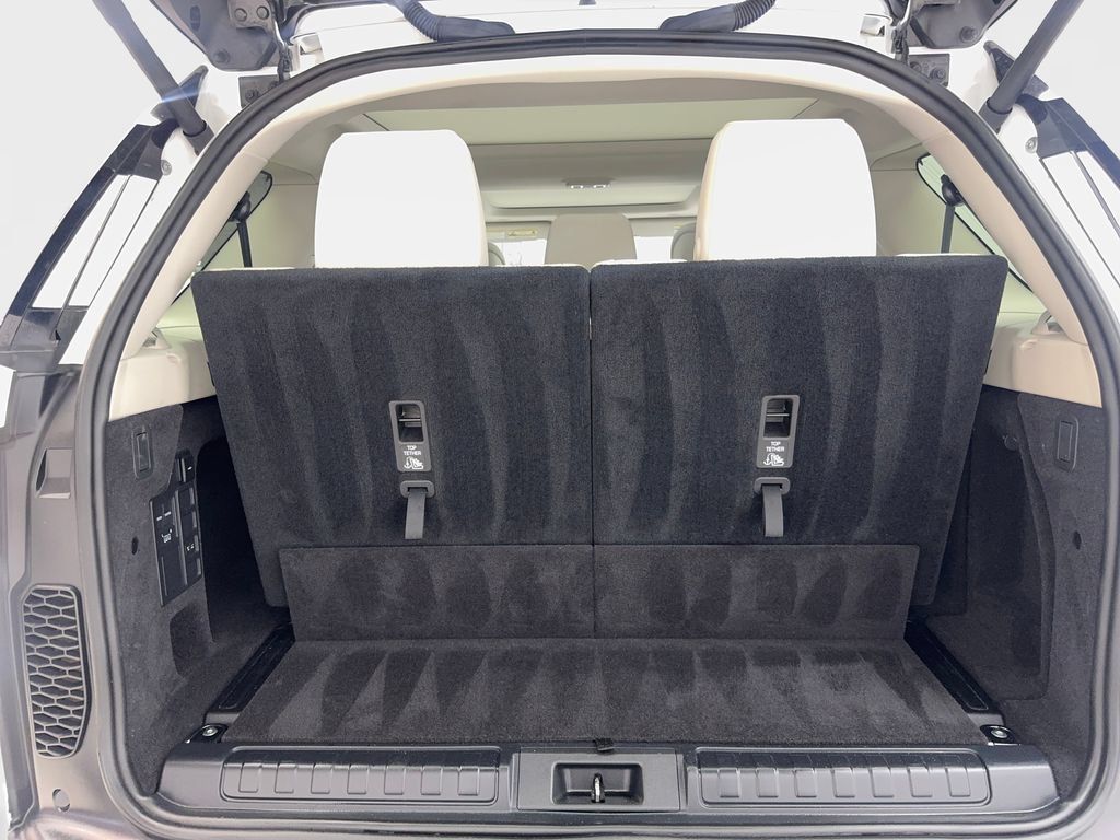 Used 2025 Land Rover Discovery S AWD/4WD image 83