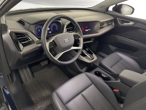 Used 2023 Audi Q4 e-tron Premium Plus w/ Premium Plus image 4