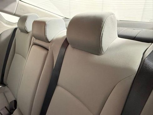 Used 2018 Honda Civic EX image 39