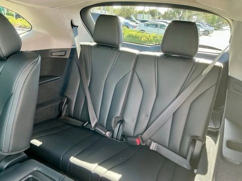 Used 2023 Acura MDX SH-AWD Technology Package image 12