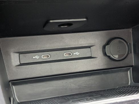 Certified 2024 Volkswagen Taos SE FWD image 30