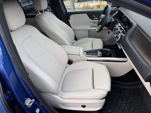 Used 2025 Mercedes-Benz GLA 250 image 6