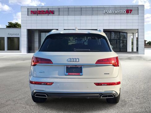 Used 2022 Audi Q5 2.0T Premium w/ Convenience Package image 5
