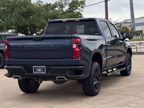 Used 2022 Chevrolet Silverado 1500 Custom Trail Boss w/ LPO, Dark Essentials Package image 4