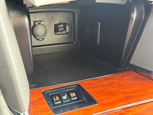 Used 2011 Toyota Camry image 23