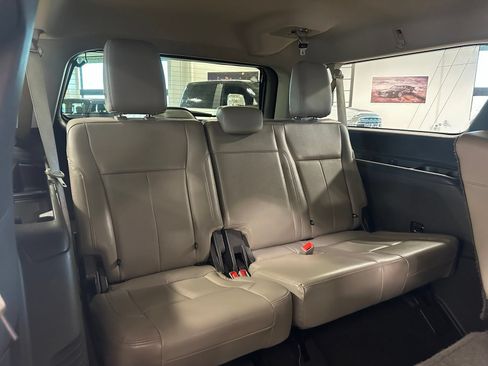 Used 2019 Ford Expedition Max XLT w/ Equipment Group 202A RWD image 41