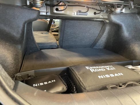 Used 2025 Nissan Altima 2.5 SR image 19