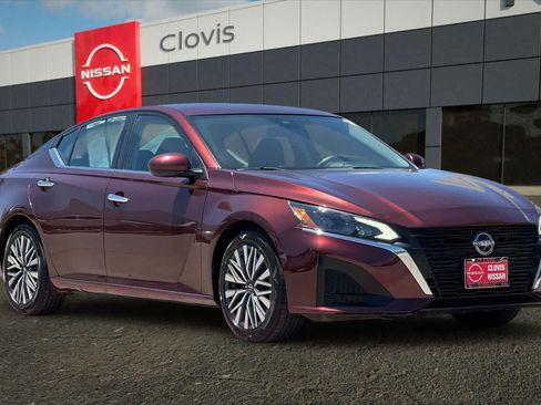 Used 2023 Nissan Altima 2.5 SV FWD image 10