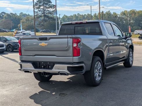 New 2026 Chevrolet Silverado 1500 LTZ w/ LTZ Premium Package image 3