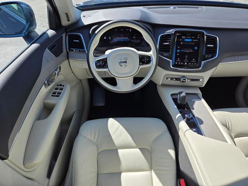 Certified 2025 Volvo XC90 T8 Plus w/ Protection Package Premier AWD/4WD image 15