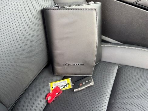 Used 2024 Lexus ES 350 w/ Premium Package image 33