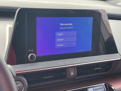 Used 2026 Toyota Prius Plug-In Hybrid image 5