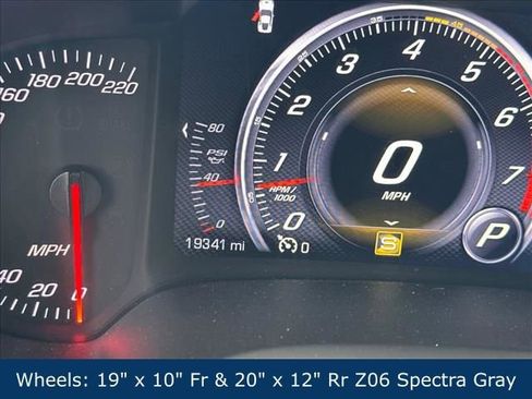 Used 2015 Chevrolet Corvette Z06 w/ 2LZ Preferred Equipment Group image 25