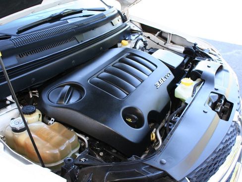 Used 2013 Dodge Journey SXT w/ Flexible Seating Group image 22