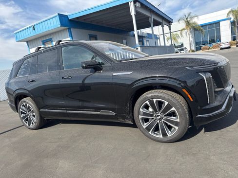 Used 2026 Cadillac Vistiq Sport AWD/4WD image 1
