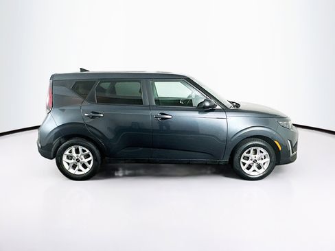 Used 2025 Kia Soul LX w/ LX Technology Package image 10