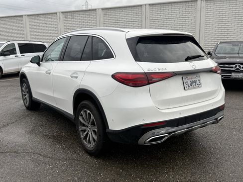 Used 2024 Mercedes-Benz GLC 300 image 3