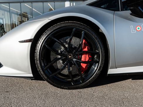Used 2017 Lamborghini Huracan LP 610-4 Avio image 6