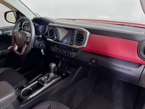 Used 2022 Toyota Tacoma SR5 image 34