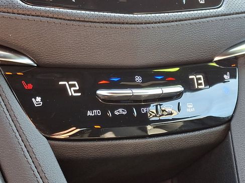 Used 2022 Cadillac XT5 Premium Luxury image 16