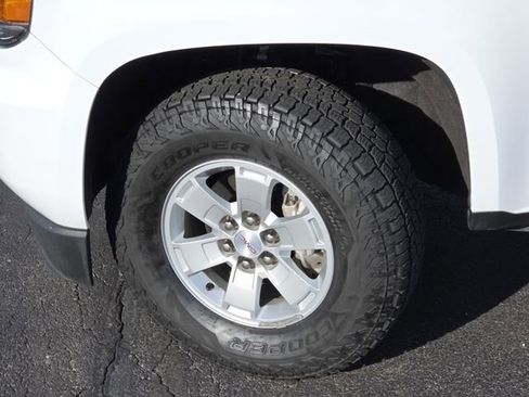 Certified 2020 GMC Canyon 2WD Crew Cab w/ Convenience Package image 19