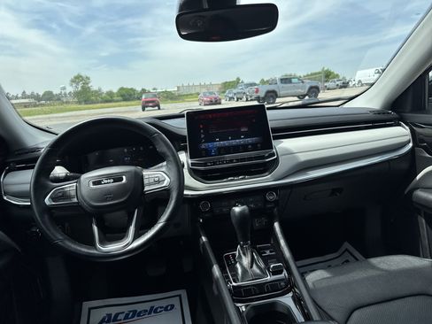 Used 2022 Jeep Compass Limited w/ Elite Group image 9