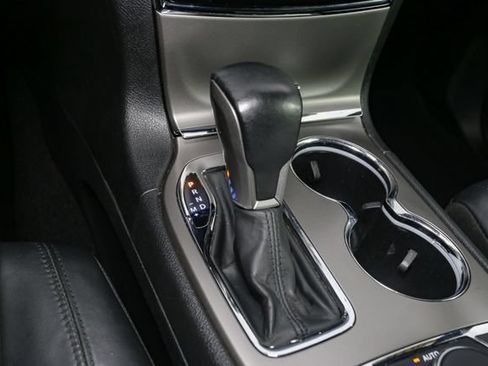 Used 2019 Jeep Grand Cherokee Limited AWD/4WD image 29