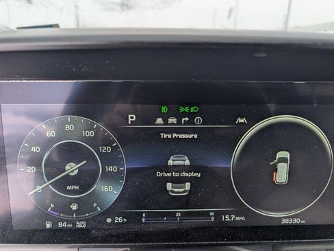 Used 2024 Kia Carnival SX image 12