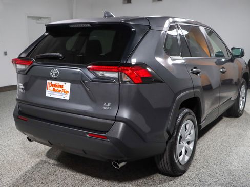 Used 2024 Toyota RAV4 LE AWD/4WD image 7