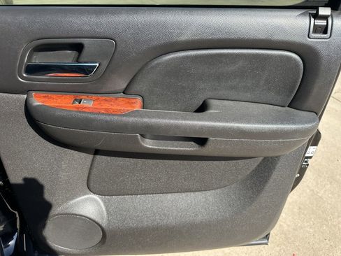 Certified 2011 Chevrolet Avalanche LT w/ Texas Edition RWD image 23