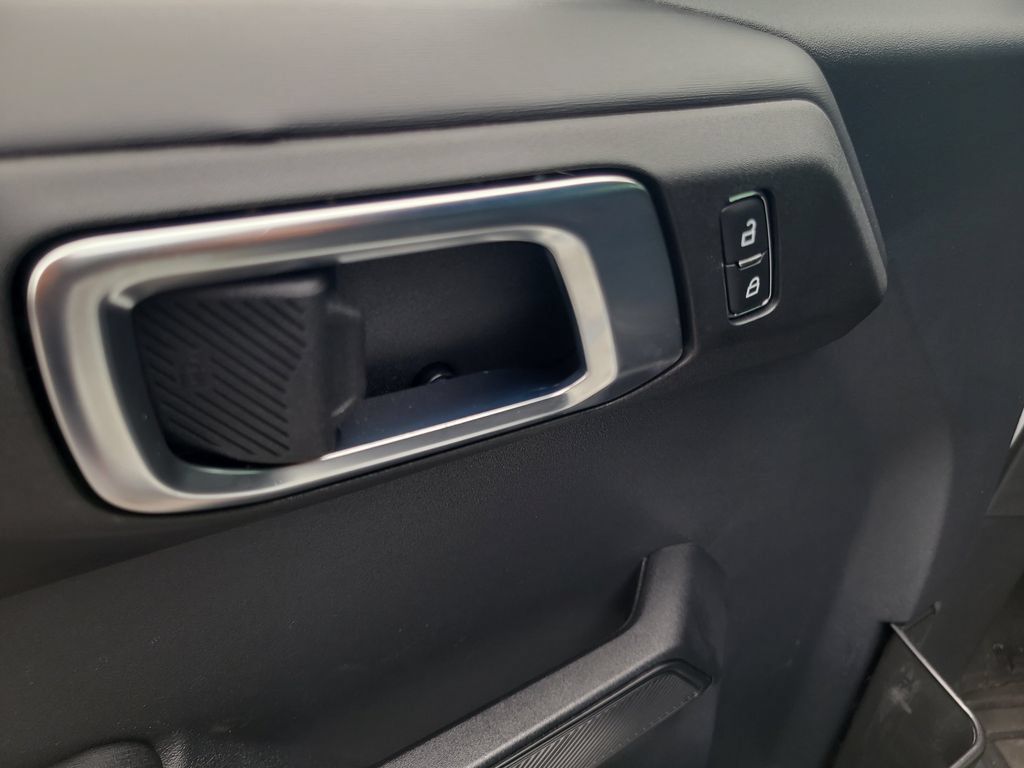 Used 2025 Ford Bronco Outer Banks AWD/4WD image 14