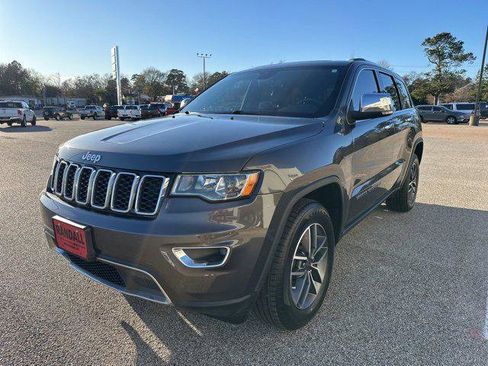 Certified 2021 Jeep Grand Cherokee Limited image 3