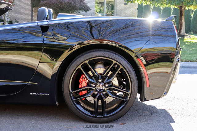 Used 2014 Chevrolet Corvette Stingray Convertible w/ 3LT Preferred Equipment Group RWD image 4