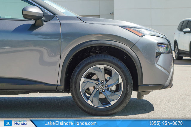 Used 2024 Nissan Rogue SV FWD image 7