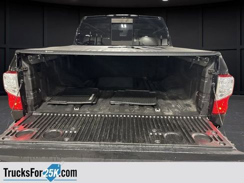 Used 2018 Nissan Titan PRO-4X image 15