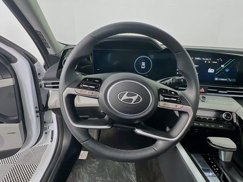 New 2026 Hyundai Elantra Limited image 10