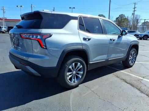 New 2026 Chevrolet Equinox LT image 3