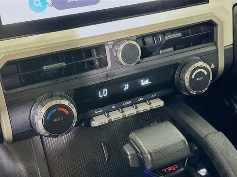 Used 2024 Toyota Tacoma TRD Off-Road image 26