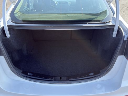 Used 2020 Ford Fusion SE image 15