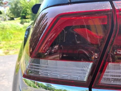 Used 2024 Volkswagen Atlas Cross Sport SEL R-Line AWD/4WD image 10