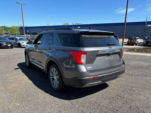 Used 2022 Ford Explorer XLT w/ Equipment Group 202A AWD/4WD image 26