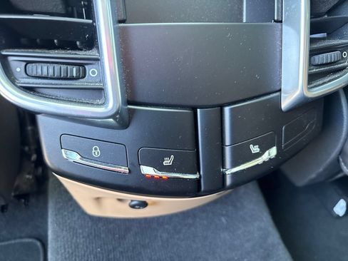 Used 2016 Porsche Cayenne AWD/4WD image 37