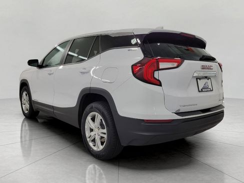Used 2024 GMC Terrain SLE image 21