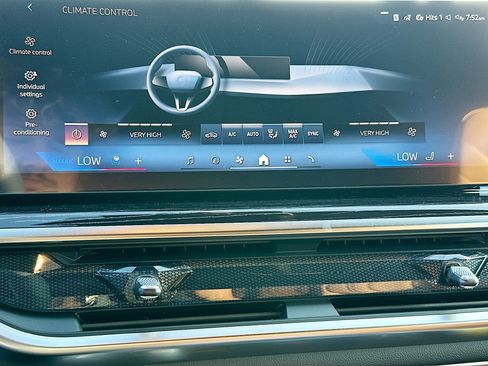 New 2027 BMW X7 xDrive40i w/ Executive Package AWD/4WD image 11