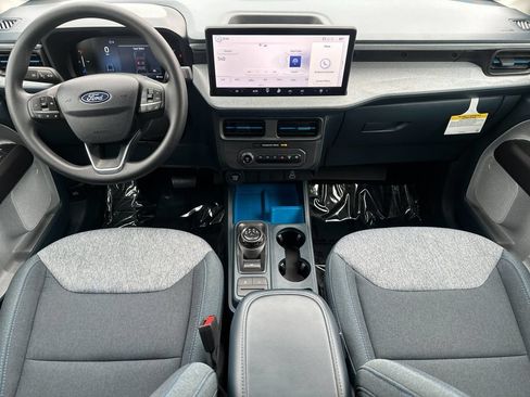 Used 2025 Ford Maverick XLT w/ Equipment Group 302A AWD/4WD image 12