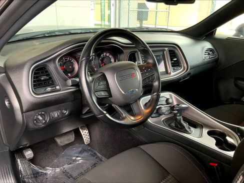 Used 2022 Dodge Challenger R/T w/ Blacktop Package image 17