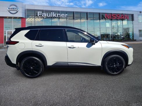 Certified 2023 Nissan Rogue SV w/ SV Premium B Package AWD/4WD image 7