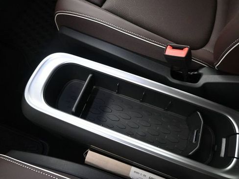 New 2025 Volkswagen ID. Buzz Pro S image 31