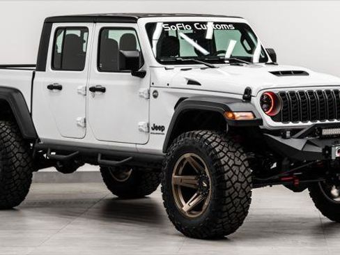 Used 2026 Jeep Gladiator Sport image 6